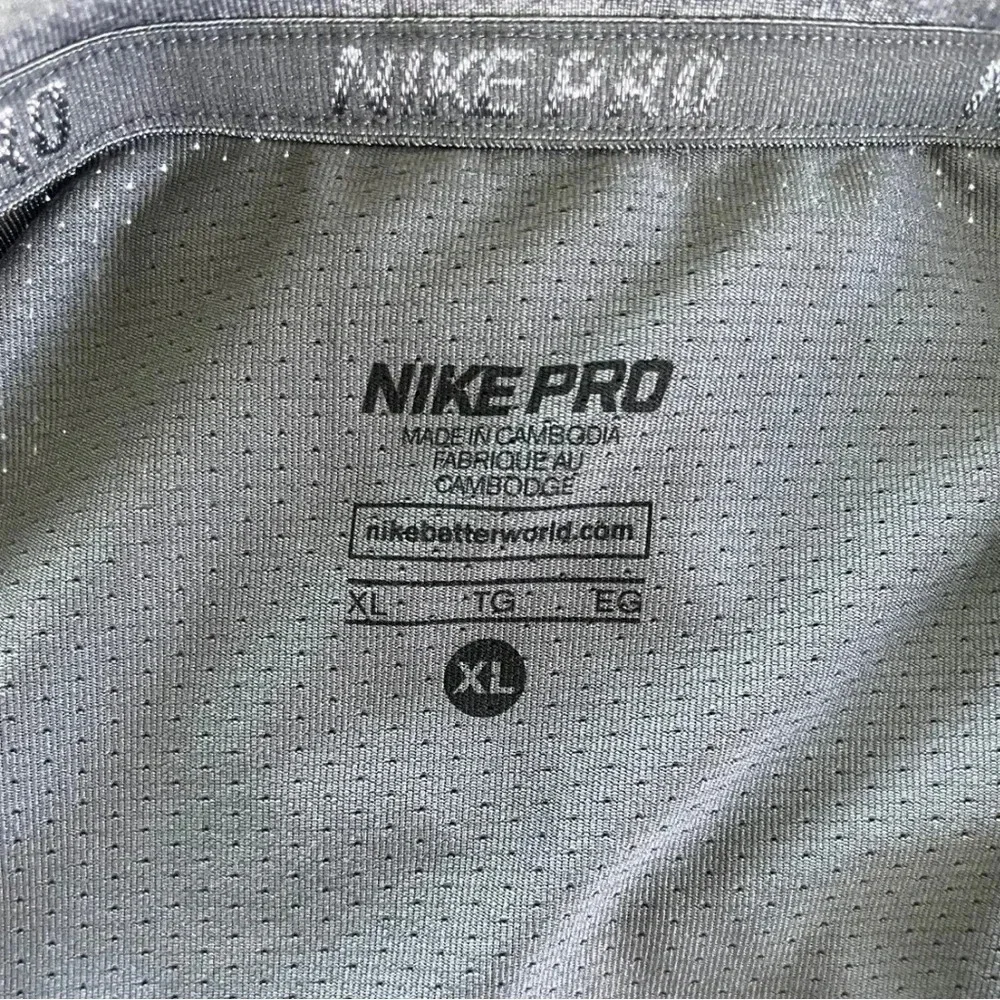 Nike Pro Dri Fit Women's Large Gray Perforated Back Active Shirt - Short Sleeves